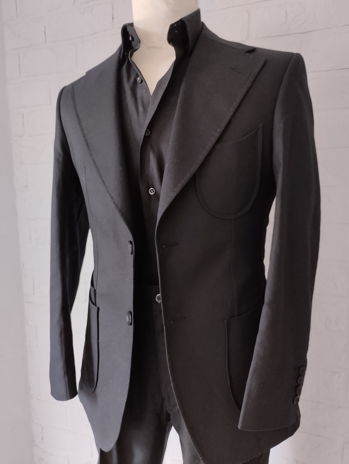 Black Linen Wide Notch Lapel Single Breasted